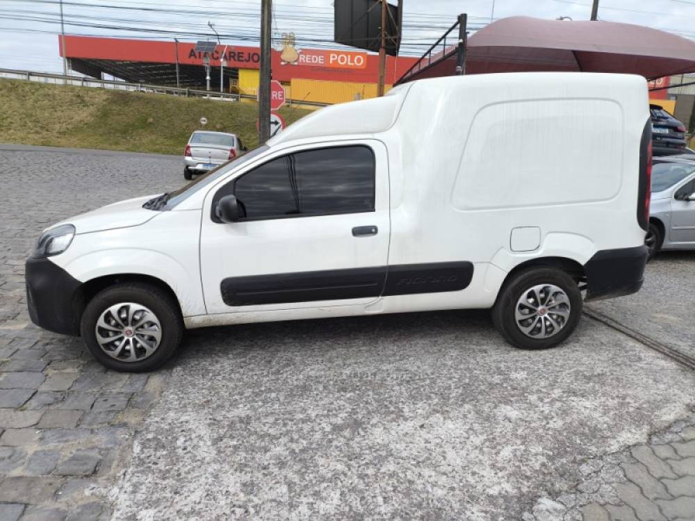 FIAT - FIORINO - 2023/2024 - Branca - R$ 92.800,00