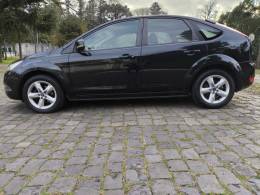 FORD - FOCUS - 2010/2011 - Preta - R$ 38.800,00