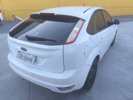 FORD - FOCUS - 2011/2012 - Branca - R$ 41.800,00