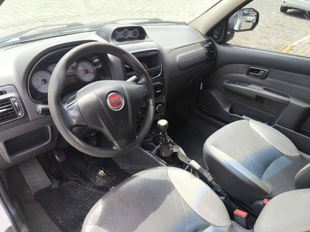 FIAT - STRADA - 2012/2013 - Branca - R$ 55.000,00