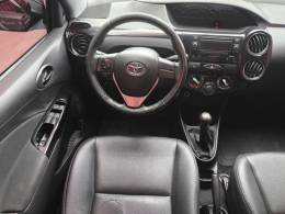 TOYOTA - ETIOS - 2014/2015 - Cinza - R$ 42.800,00