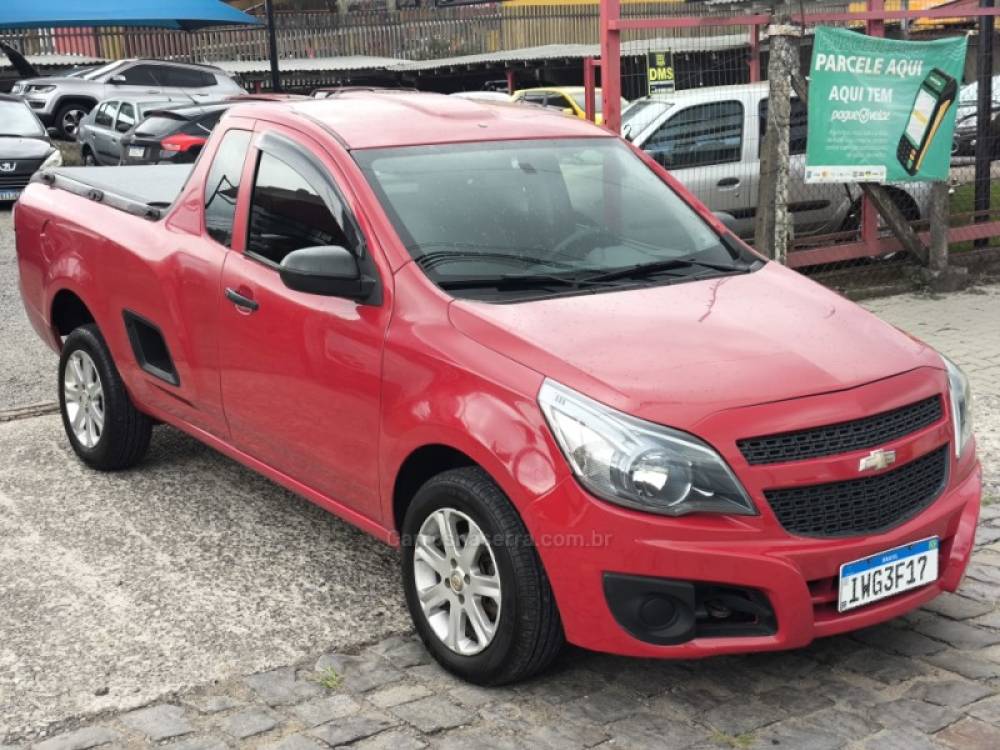 CHEVROLET - MONTANA - 2014/2015 - Vermelha - R$ 40.900,00