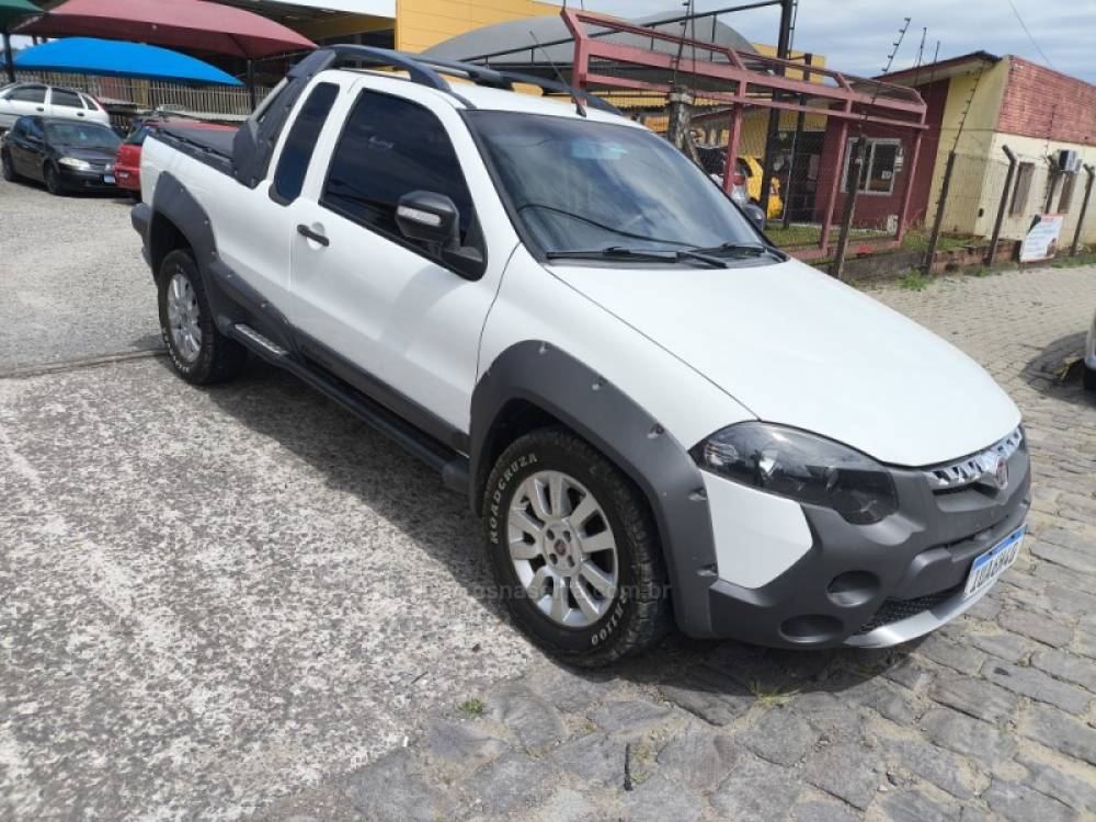 FIAT - STRADA - 2012/2013 - Branca - R$ 55.000,00