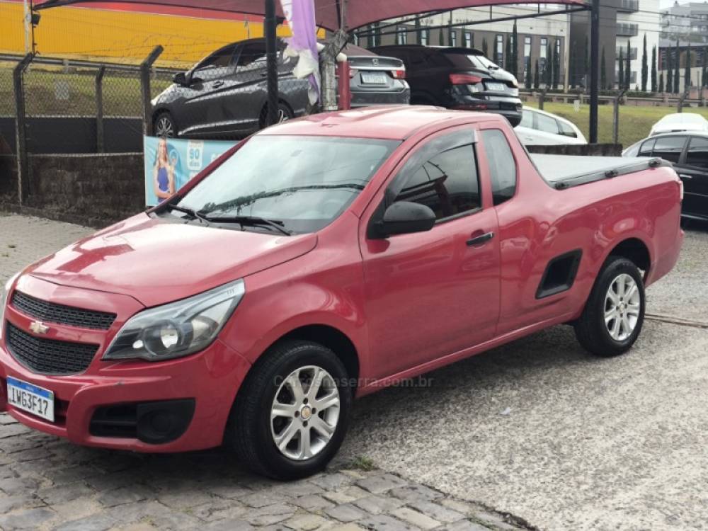 CHEVROLET - MONTANA - 2014/2015 - Vermelha - R$ 40.900,00