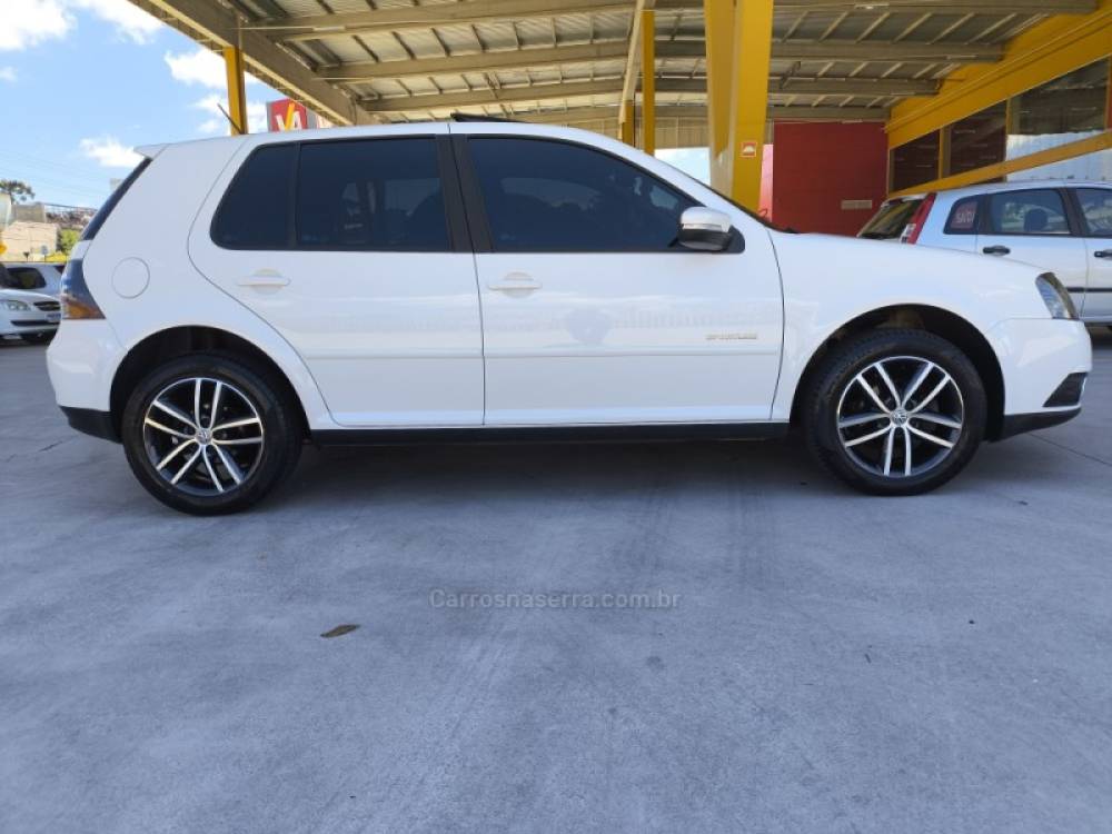 VOLKSWAGEN - GOLF - 2012/2013 - Branca - R$ 62.800,00