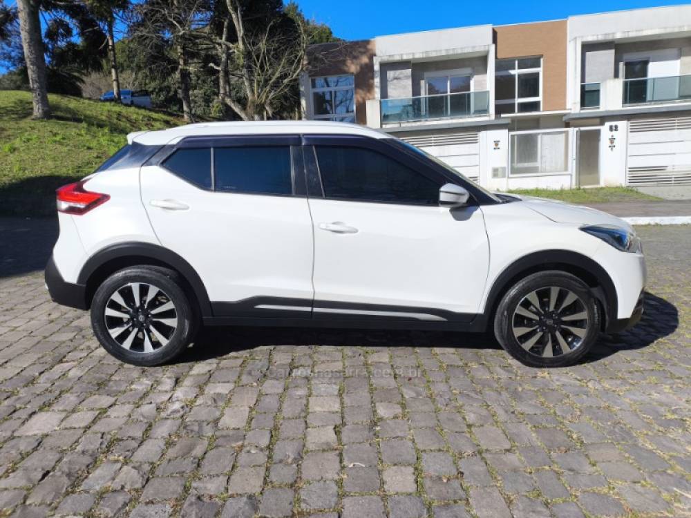 NISSAN - KICKS - 2019/2020 - Branca - R$ 85.500,00