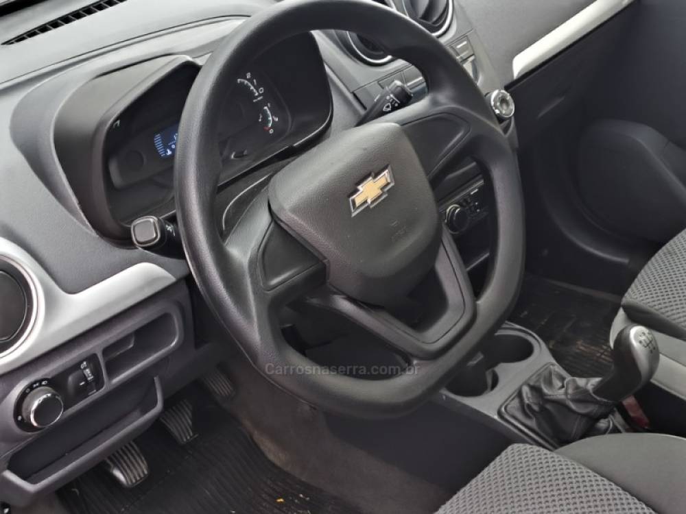 CHEVROLET - MONTANA - 2014/2015 - Vermelha - R$ 40.900,00