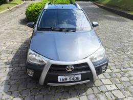 TOYOTA - ETIOS - 2014/2015 - Cinza - R$ 42.800,00