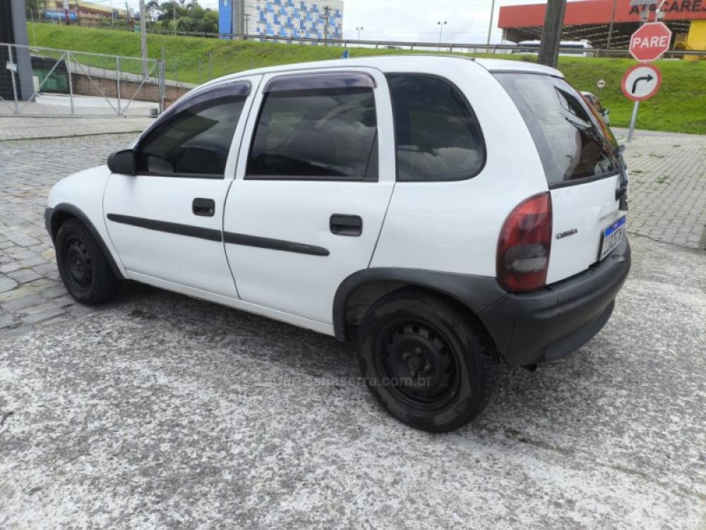 CHEVROLET - CORSA - 1998/1999 - Branca - R$ 12.800,00