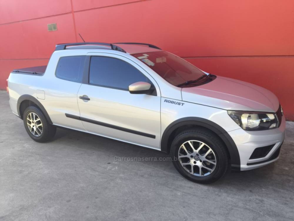 VOLKSWAGEN - SAVEIRO - 2017/2018 - Prata - R$ 60.000,00