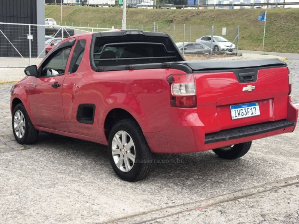 CHEVROLET - MONTANA - 2014/2015 - Vermelha - R$ 40.900,00